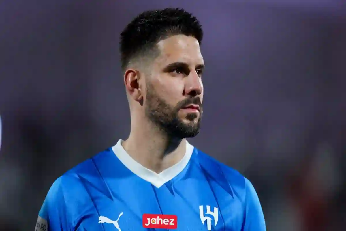 نيوم يغلق باب التعاقد مع ميتروفيتش رسمياً