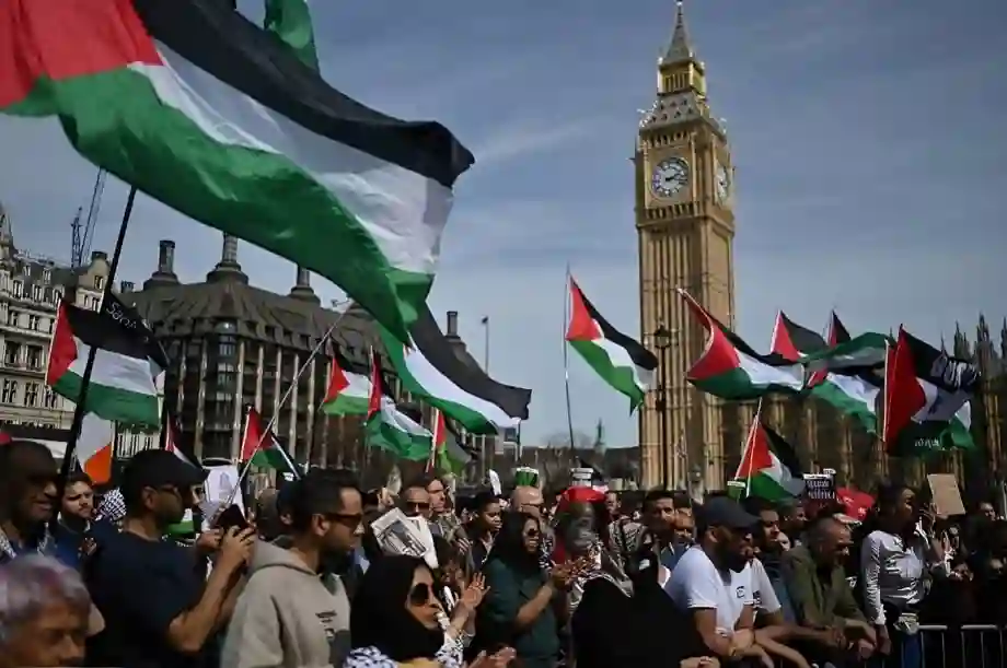 احتجاجات  تنديداً باعتقال داعمين للقضية الفلسطينية