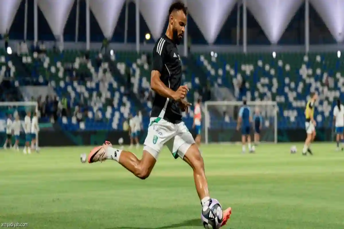 الأهلي يطوي الخلافات ويقترب من إعلان التجديد لمجرشي
