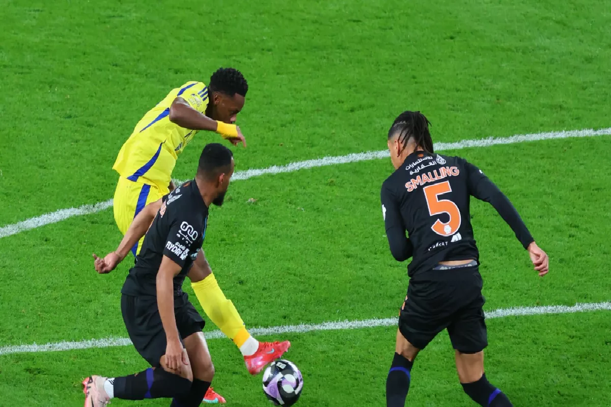 مانشستر يونايتد يخطف دوران من النصر.