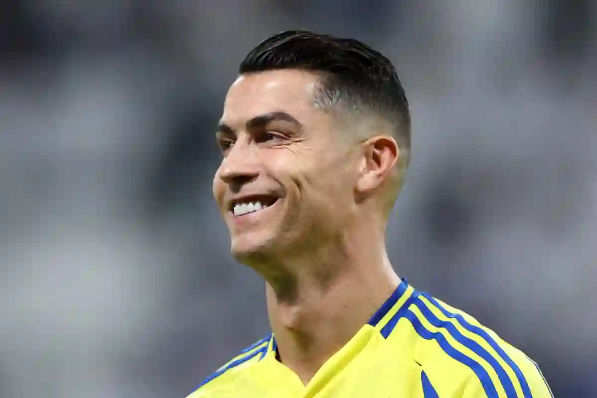 تصريحات نارية من نجم الهلال السابق بشأن أداء 