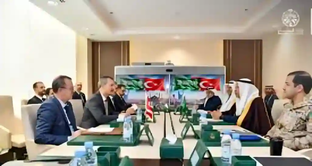 البياري يلتقي غورغون بالرياض