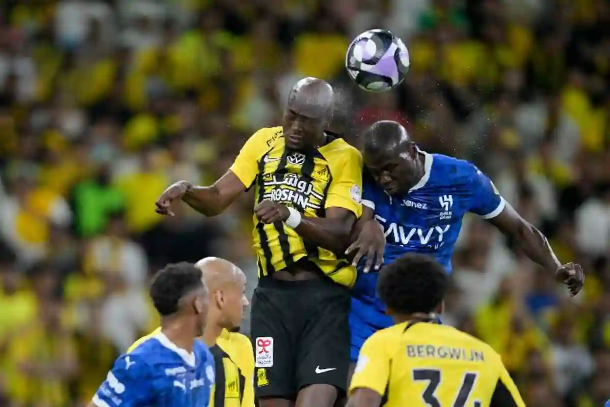 خبير تحكيمي يحسم الأمر بشأن وجود ركلة جزاء للفتح أمام الاتحاد