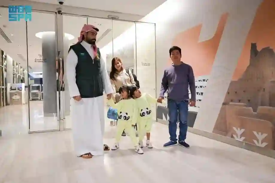 التوأم الفلبيني يصل إلى الرياض