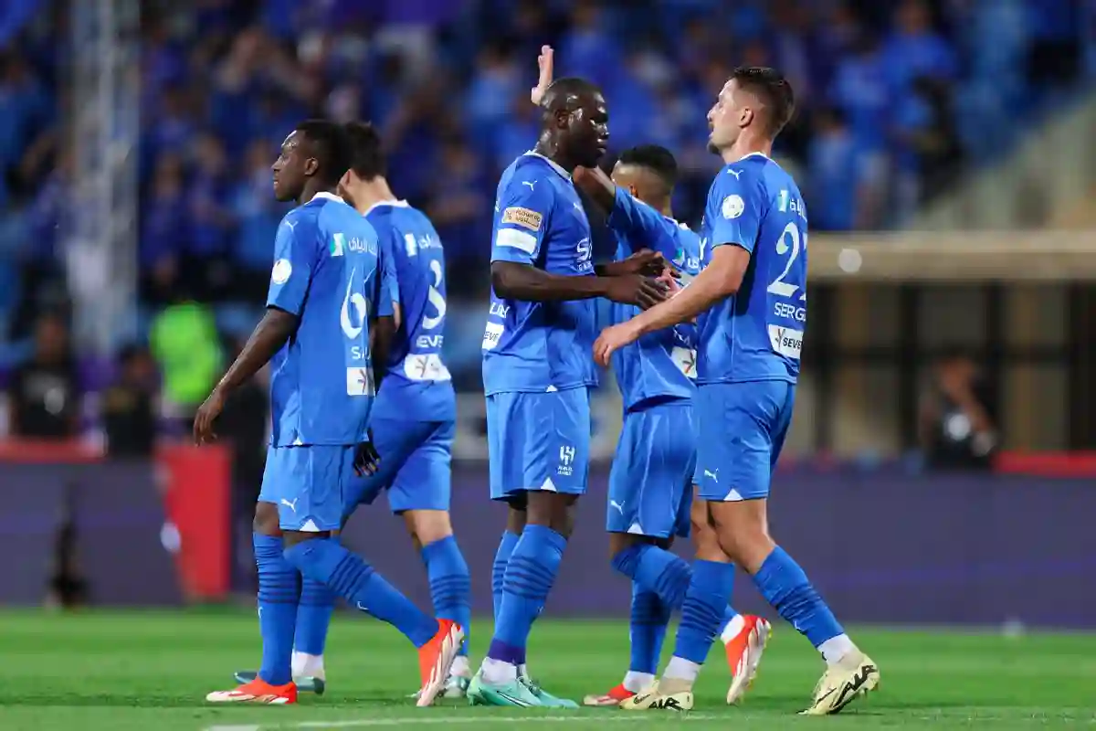 مدرب إيطالي يعرض نفسه لتدريب الهلال خلفا لخيسوس
