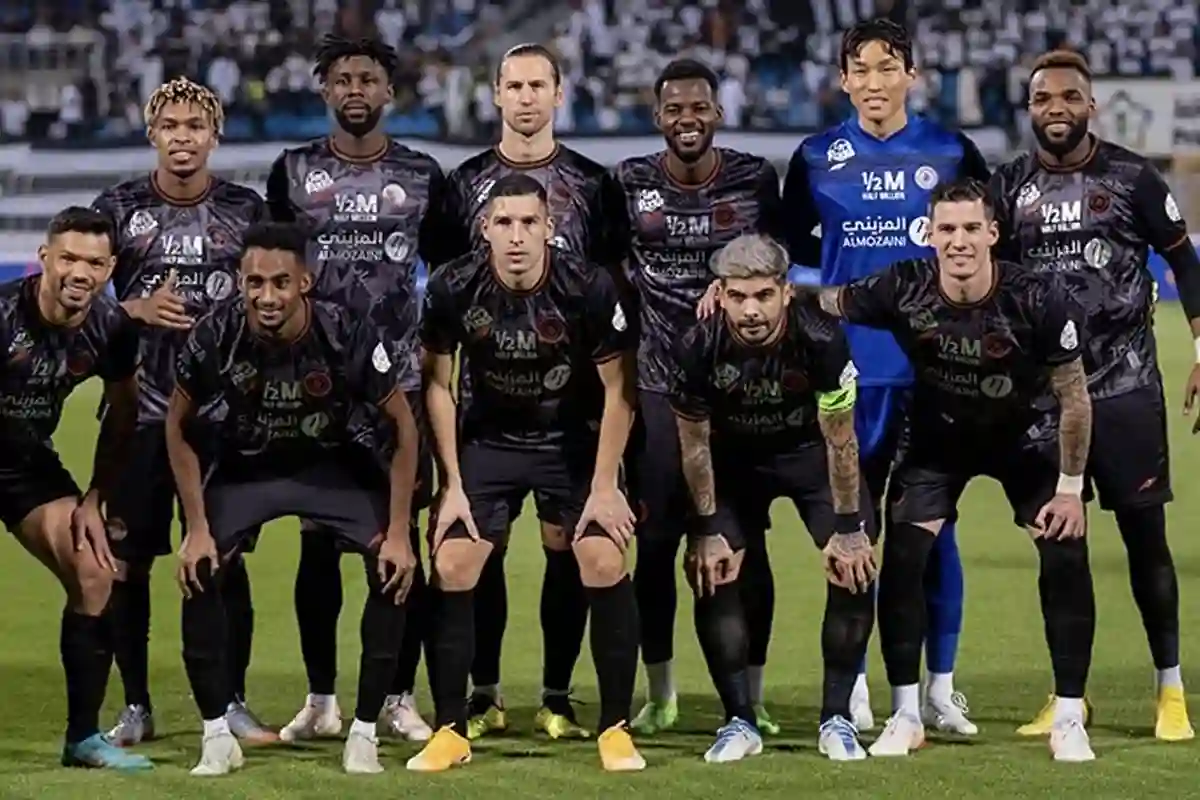 الكشف عن التشكيل المتوقع للشباب لمواجهة الهلال بدوري روشن