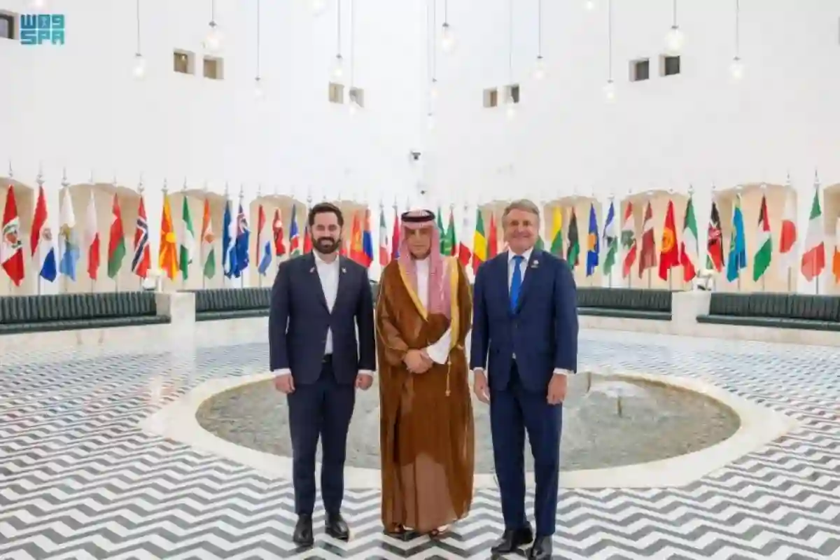 الجبير يبحث تعزيز العلاقات مع وفد من الكونغرس الأمريكي