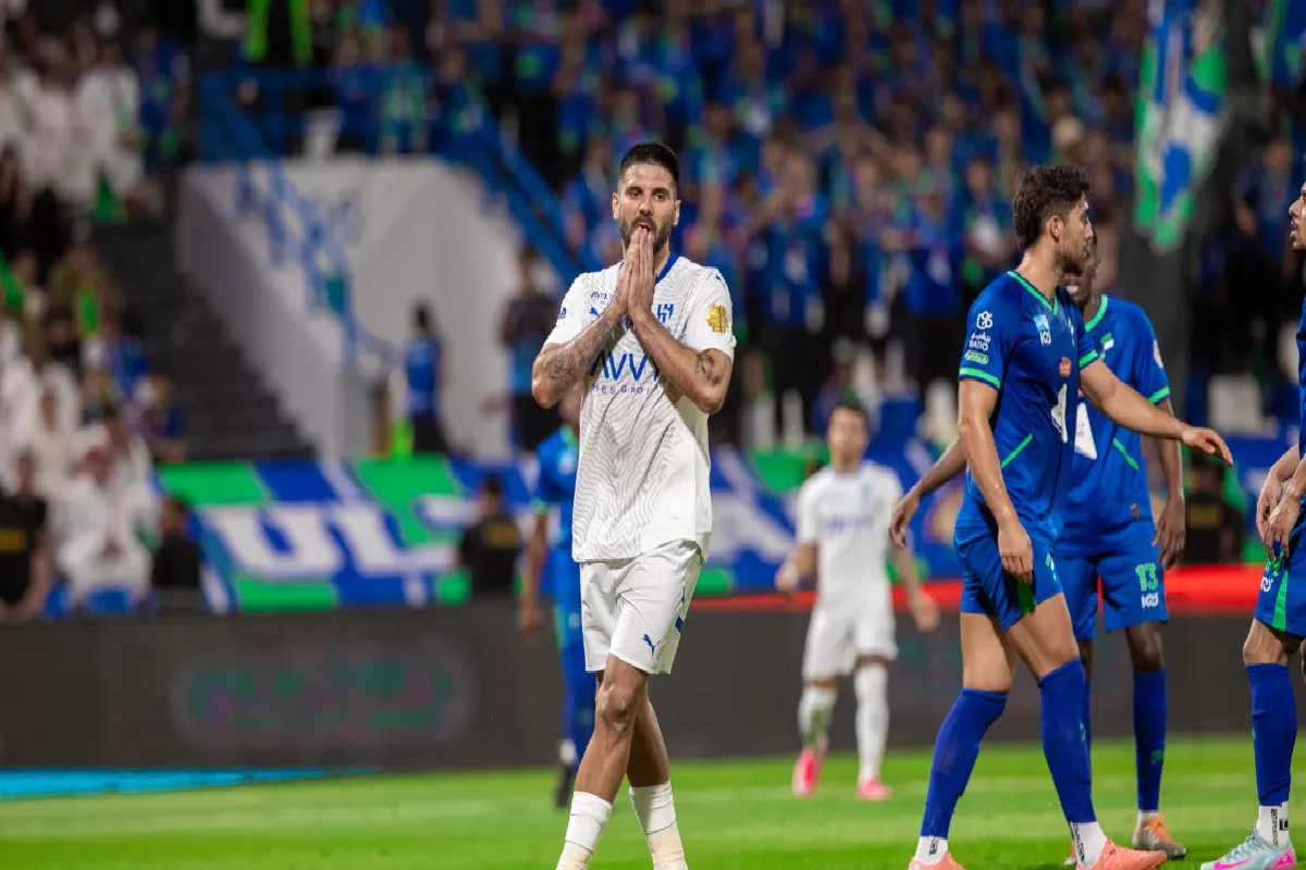 العروبة يهبط رسميًا والنصر يشعل صراع النخبة مع الهلال. 