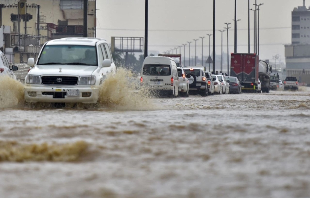أمطار رعدية غزيرة،سيول
