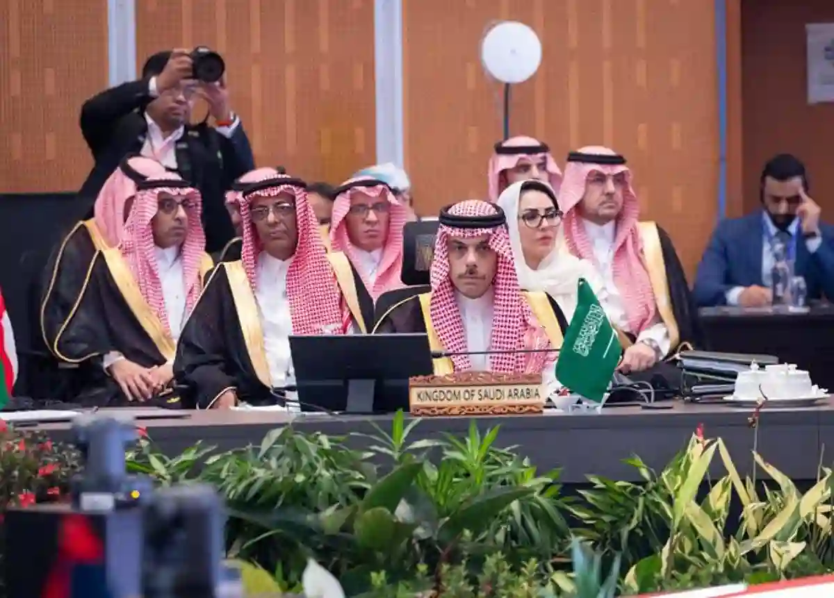 وزير الخارجية