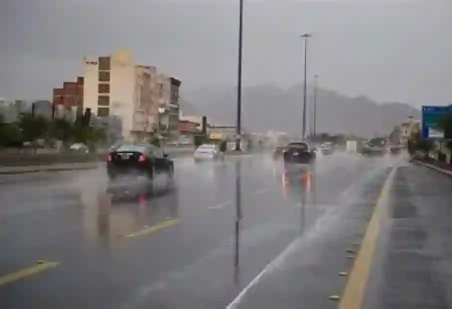أمطار رعدية تضرب جازان اليوم