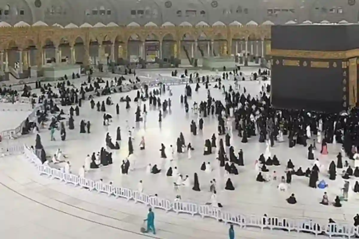 صحن المطاف يخلو من الزوار