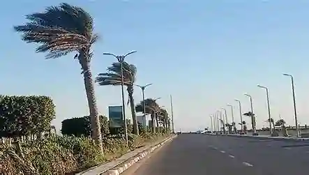 رياح مغبرة تجتاح مناطق المملكة